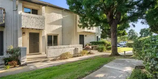 1555 Northrim Court