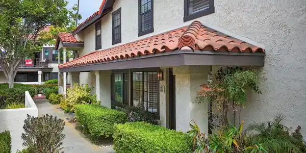 2384 Vina Del Mar