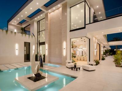 6283 La Jolla Scenic Drive S