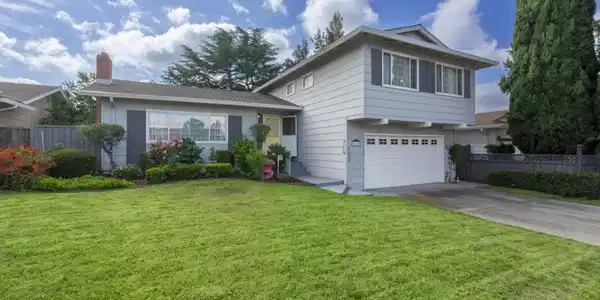 3248 Woody Lane