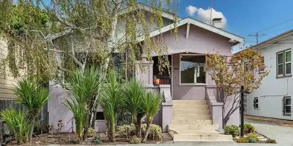 1211 Cedar St