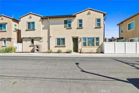 1416 Plaza Del Amo