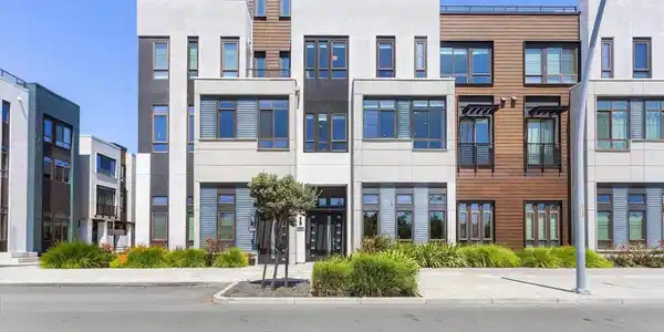 55 W Atlantic Ave