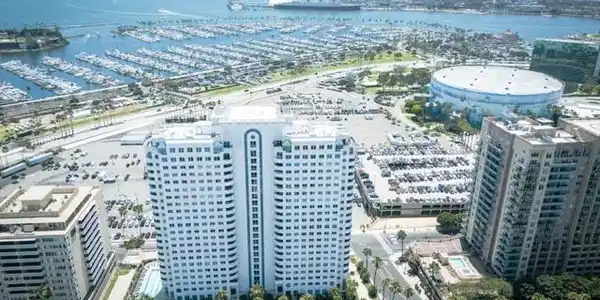 525 E Seaside Way