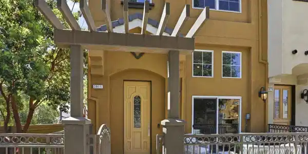 3911 Vicolo Terrace