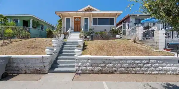 424 Cuyamaca Ave