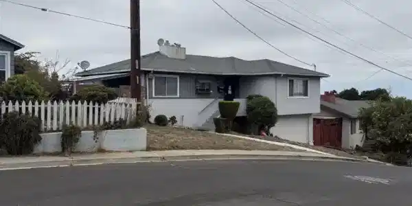 1771 Bayo Vista Avenue