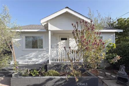 124 W Sycamore Avenue