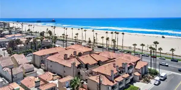 1400 Pacific Coast Hwy
