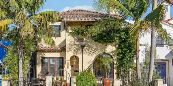 112 Santa Ana Avenue