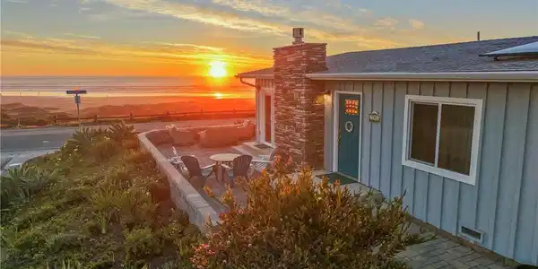 3302 Beachcomber Dr.