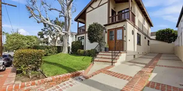 1728 Oak
