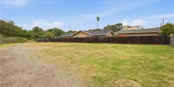 746 Jetty Avenue