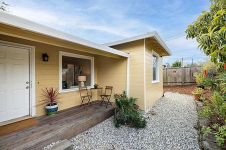 4800 4800 Hilltop Dr