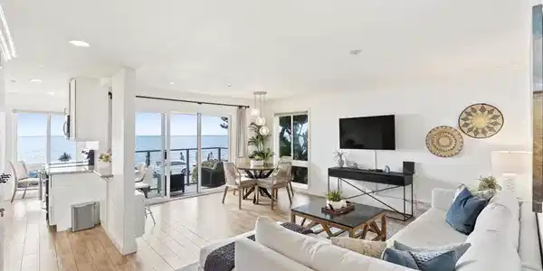 457 Coast Boulevard