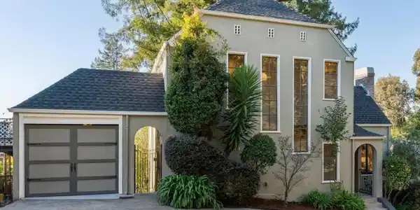 907 Portal Ave