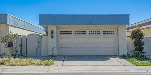 144 Seaspray Way