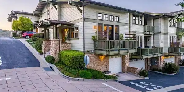 290 Ocean Oaks