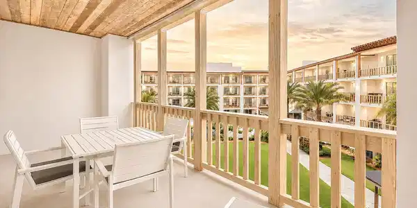 Image 2: Wake Up To Pool-Side Living