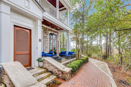 9201 Market Street Inn