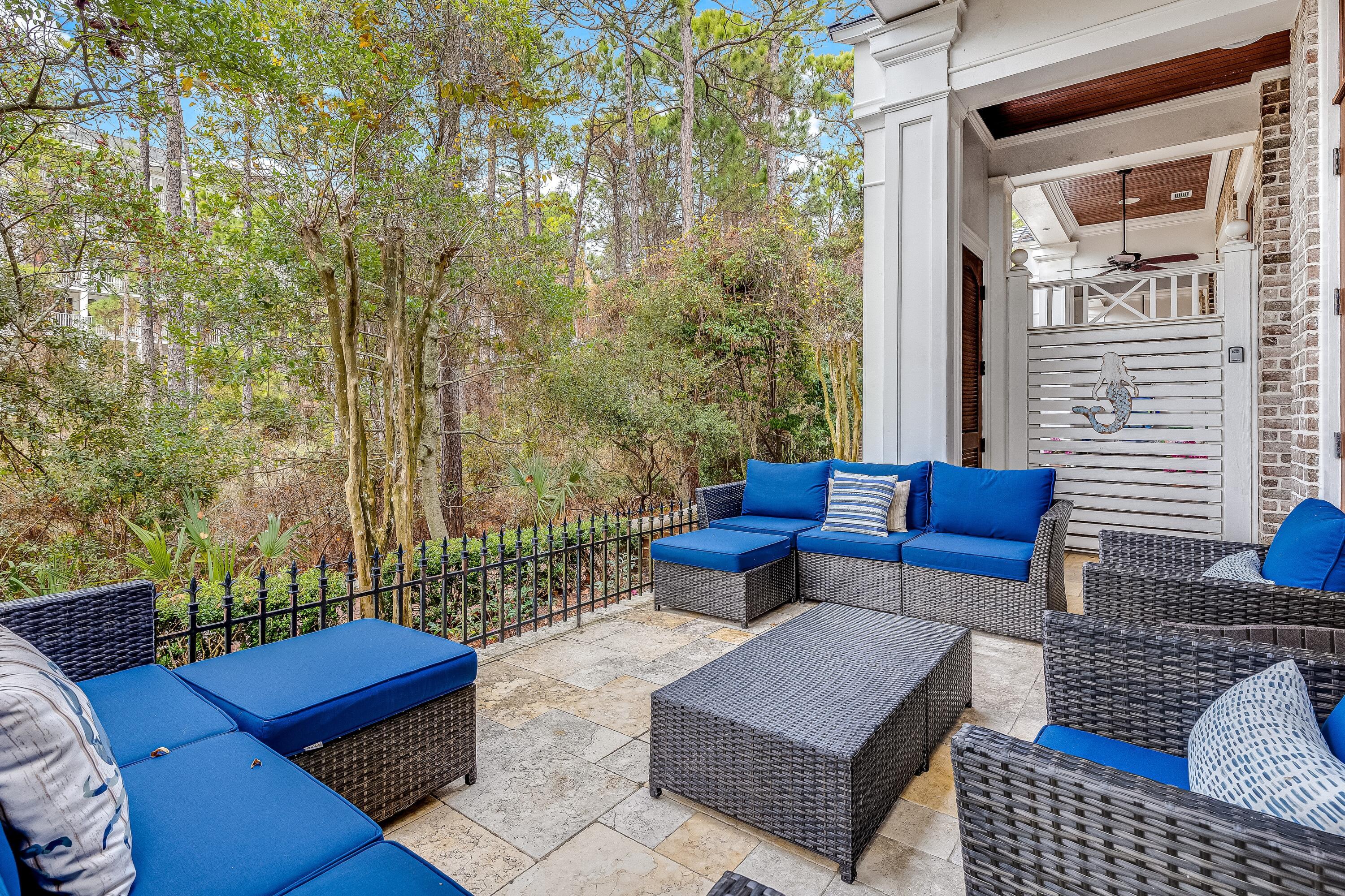 Image 4: Front Porch