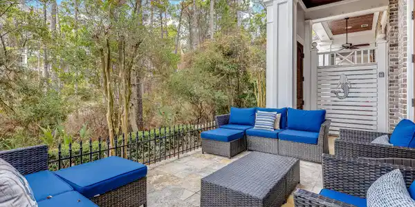 Image 4: Front Porch