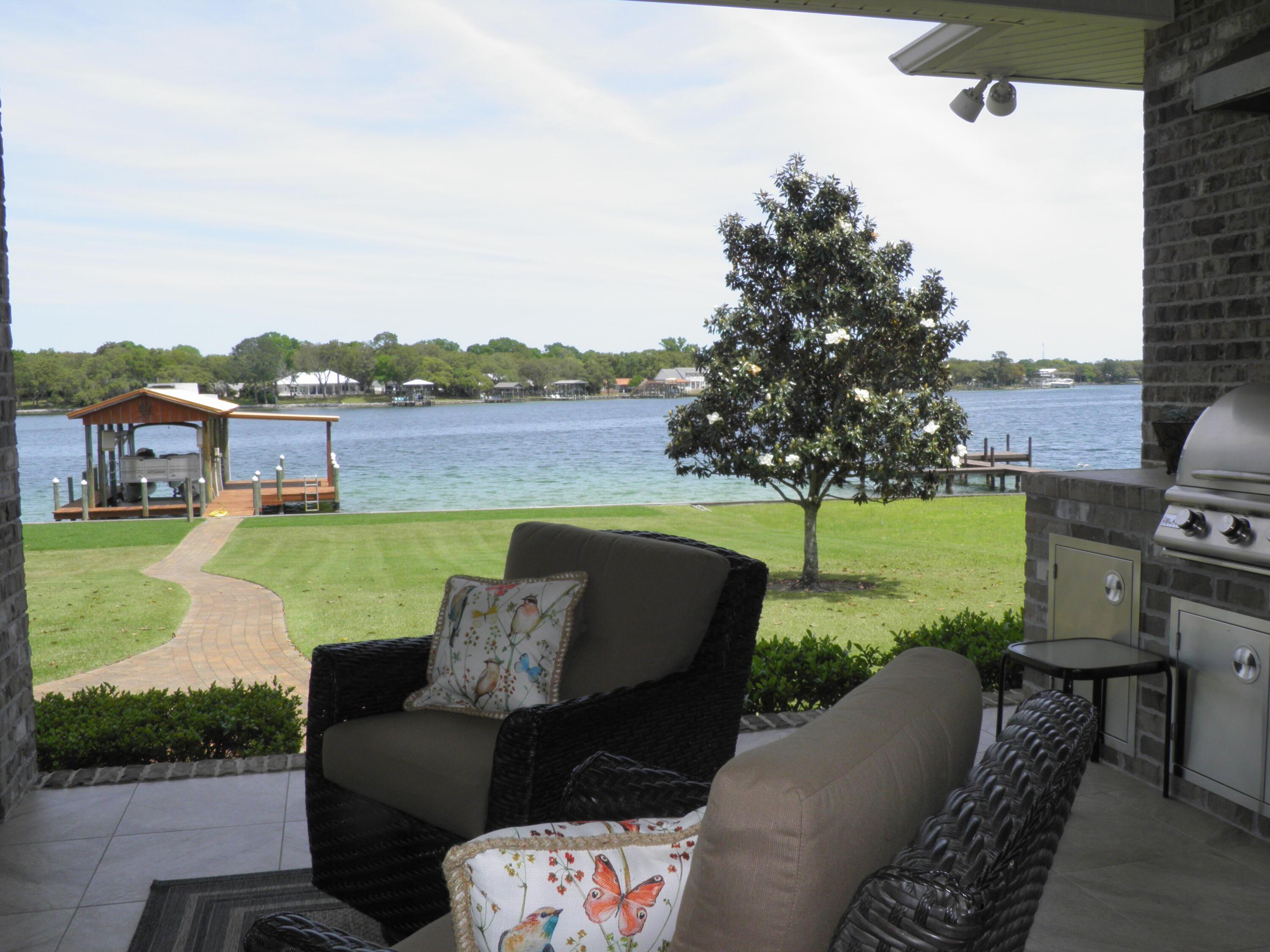 Image 4: Covered Lanai