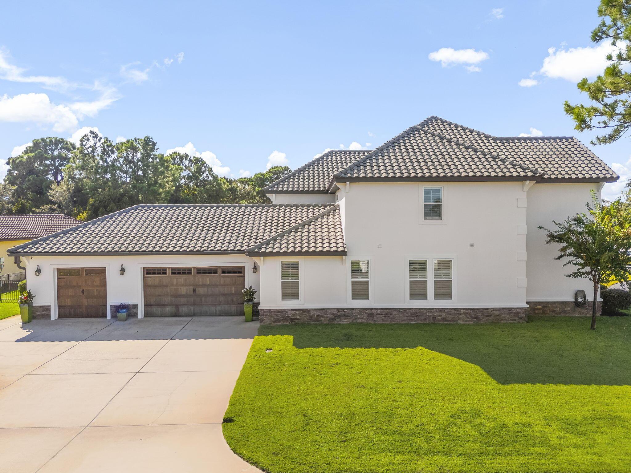 Image 3: 3-web-or-mls-1007 Emerald Bay Dr-03