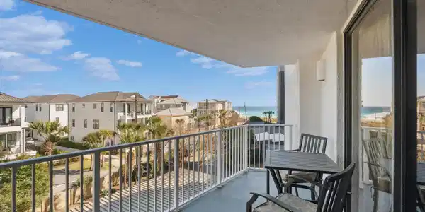 Image 4: Gulf Front Balcony 1