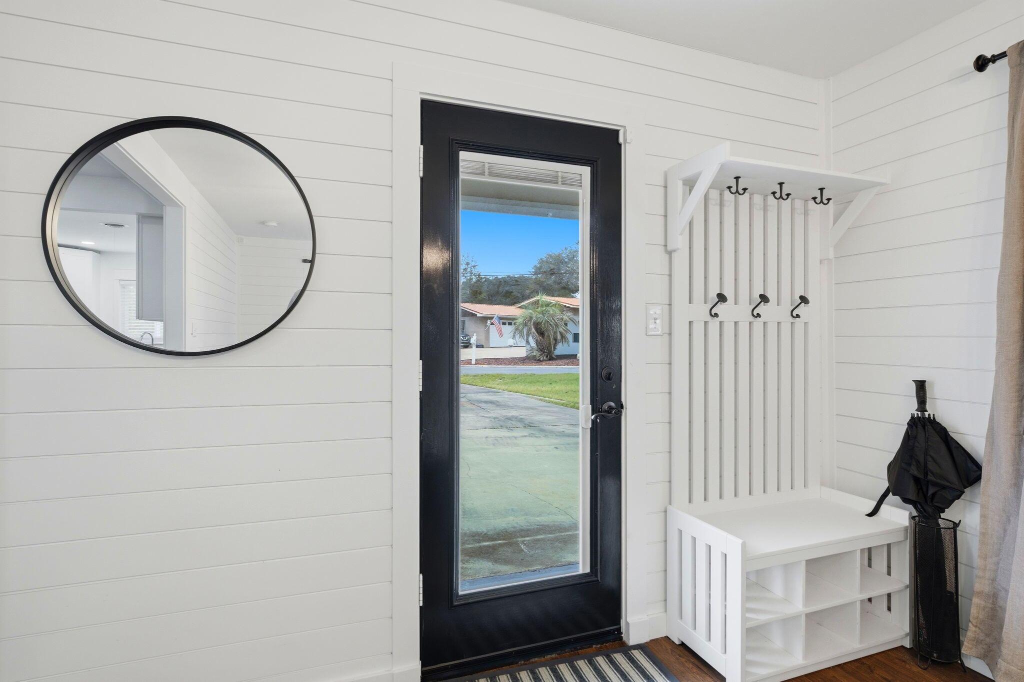 Image 3: 5-web-or-mls-205-baker-ave-nw