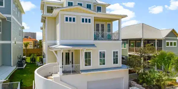 Image 2: 2-web-or-mls-182 Tang-O-Mar Dr-2