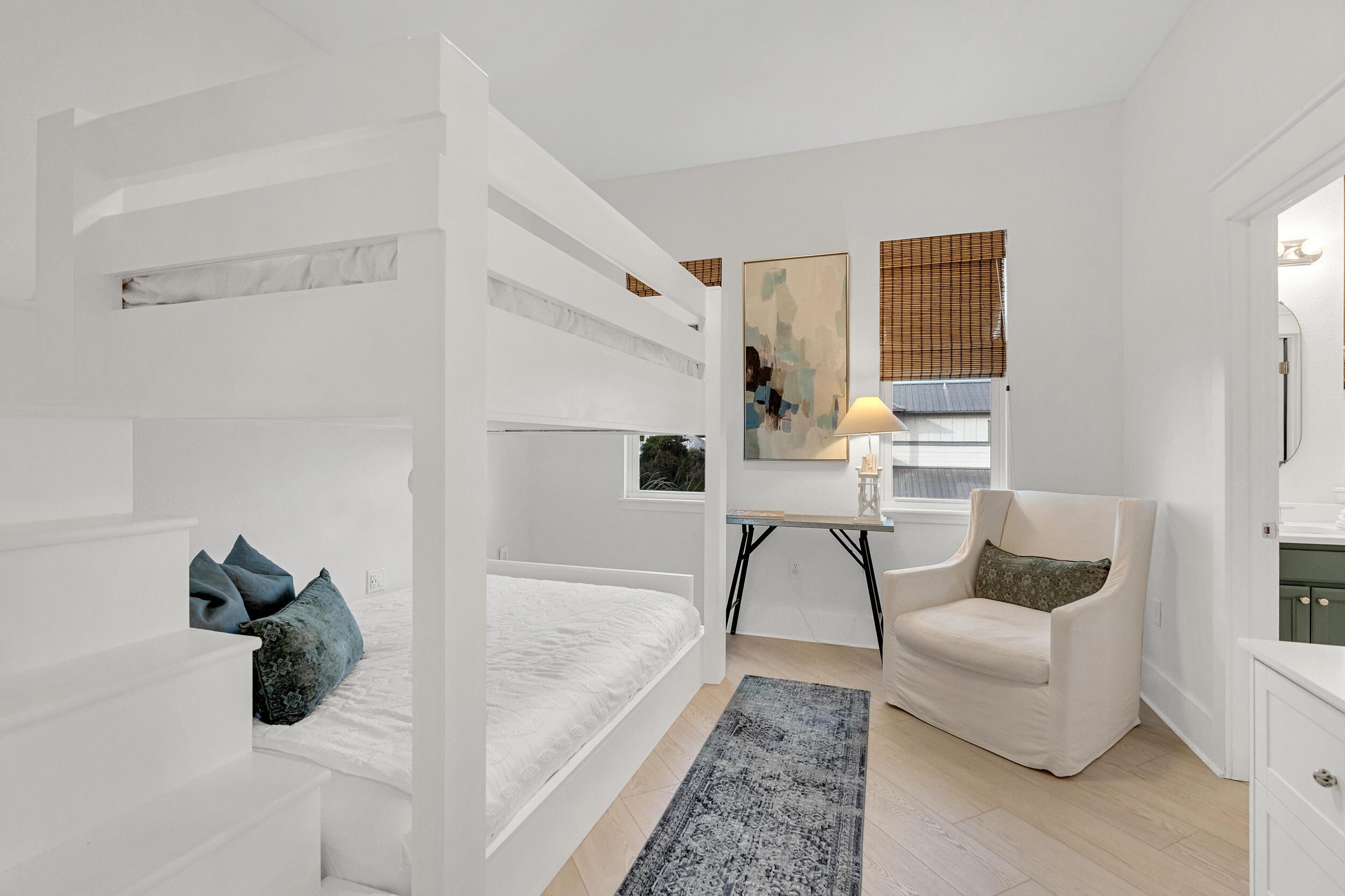 Image 4: Bunk Room