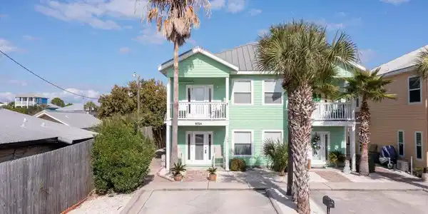 Image 3: Beautiful Beach House