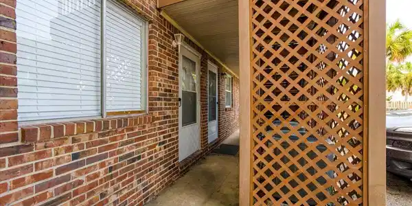 315 Bream Avenue