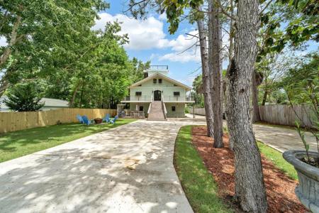 398 W Point Washington Road