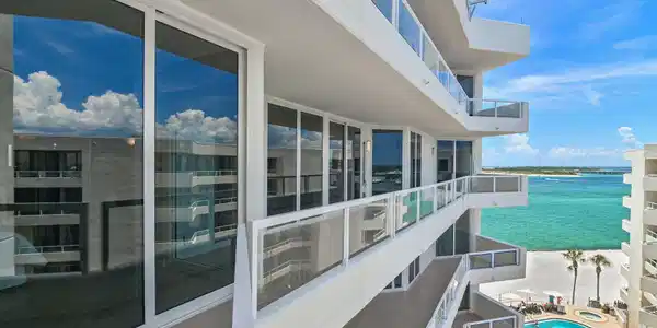 Image 2: Huge Balcony Width of Condo