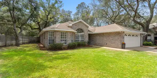 1708 Ashview Cove