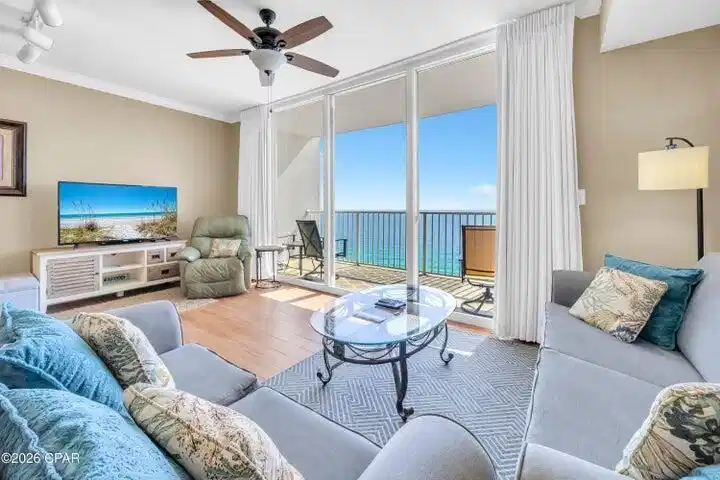 Image 1: Living room