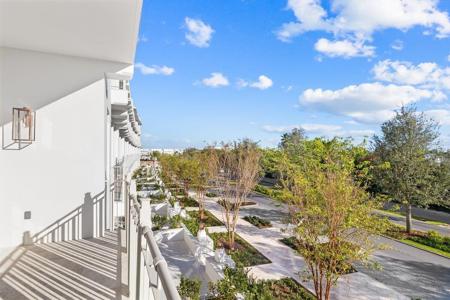 45 W Solaire Way