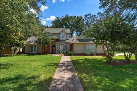 4422 Windlake Drive