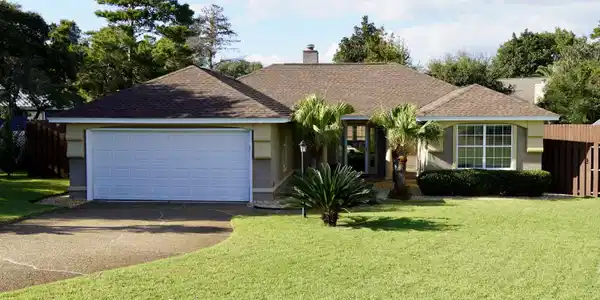 22112 Sunnyside Lane