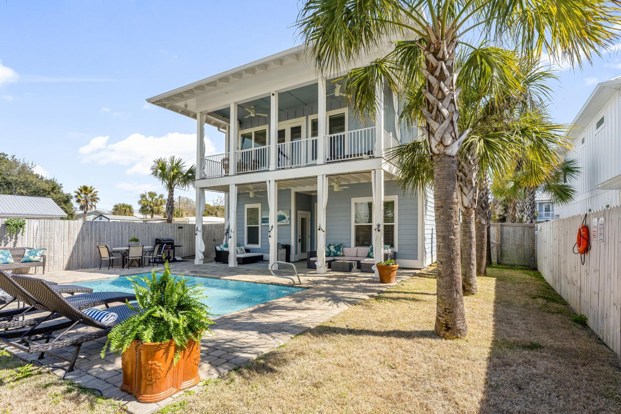 Image 2: 211 Malaga Place