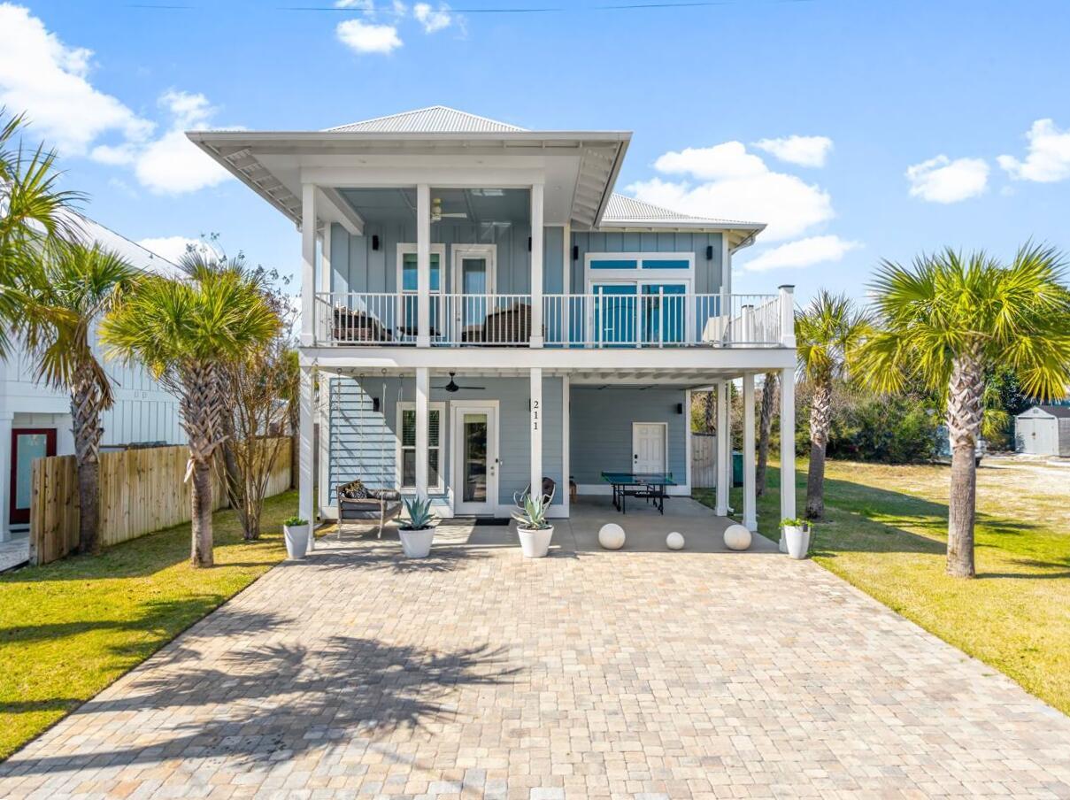 Image 3: 211 Malaga Place