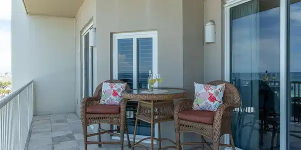 Image 4: Large Gulfview Balcony
