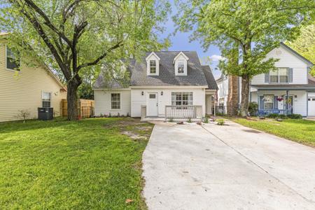 2620 Windsor Lane