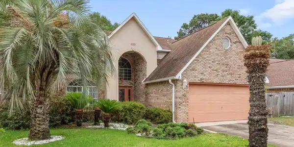 859 Mande Court