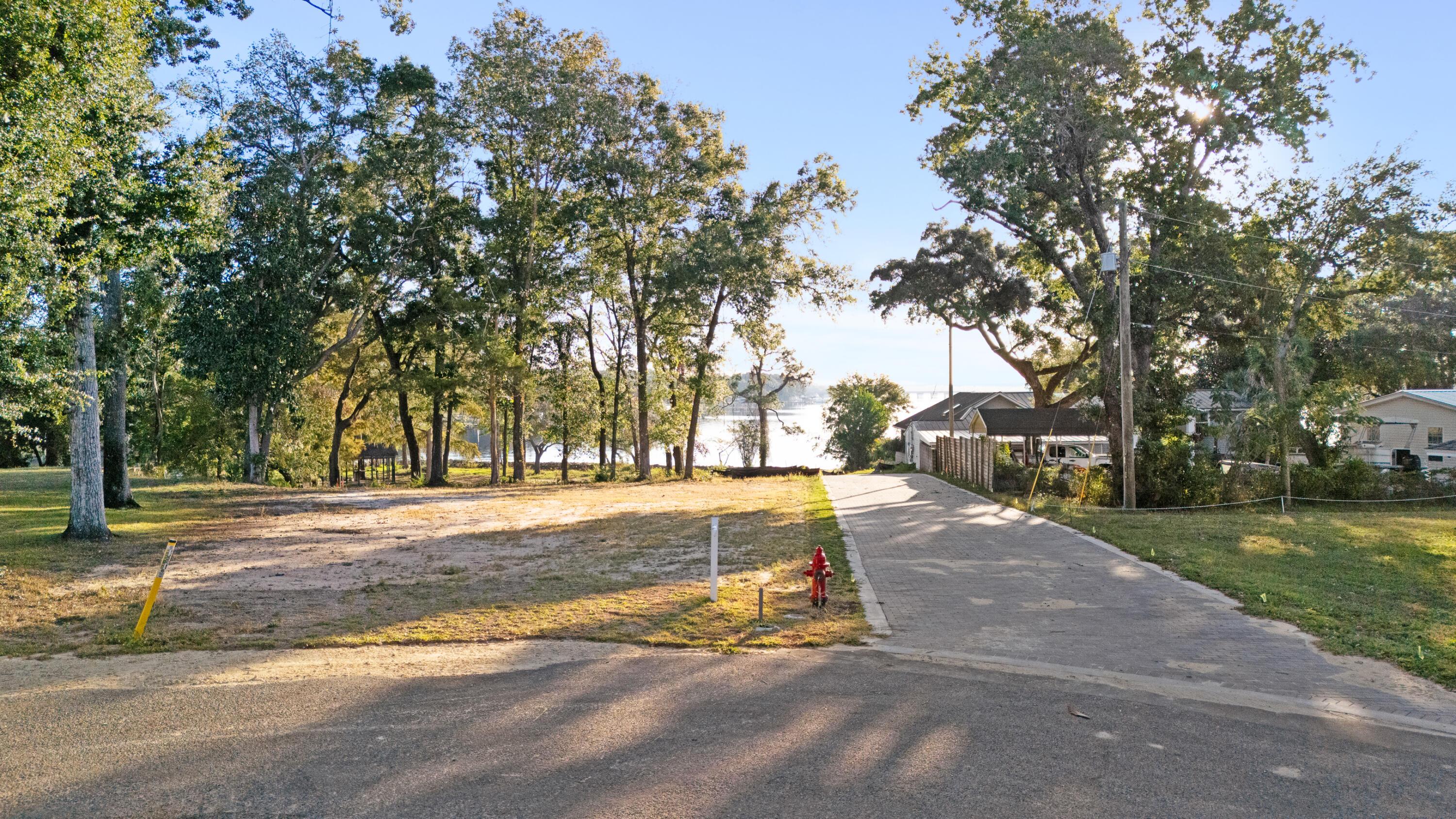 Image 2: 001-404SevilleCircle-Niceville-FL-32578-