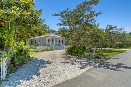 1592 E Nursery Rd Road