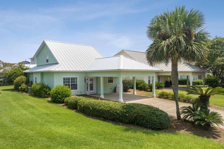114 Mainsail Drive