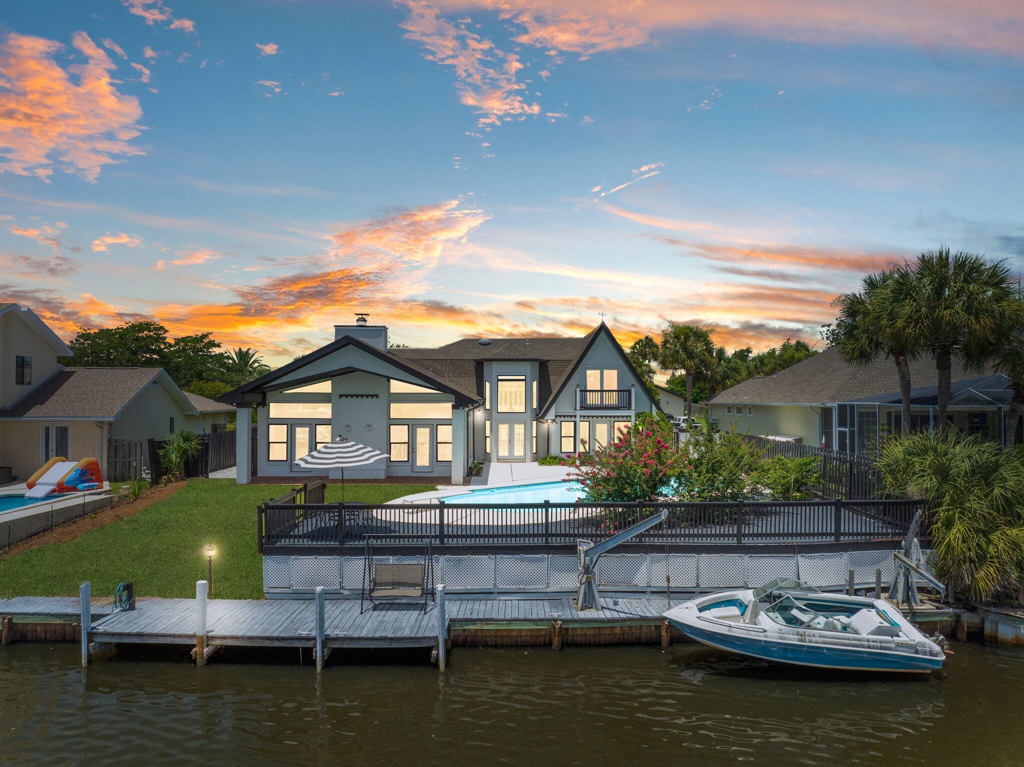 Image 1: Back Exterior